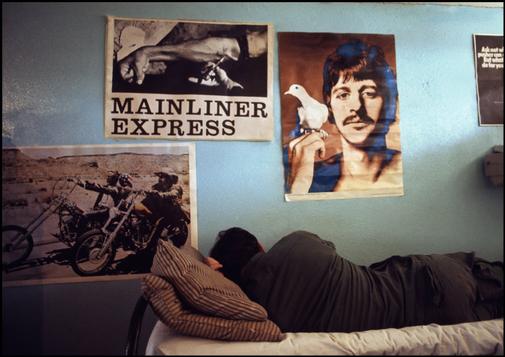 Vietnam, 1971. Un soldato statunitense in un centro di primo soccorso per le tossicodipendenze.