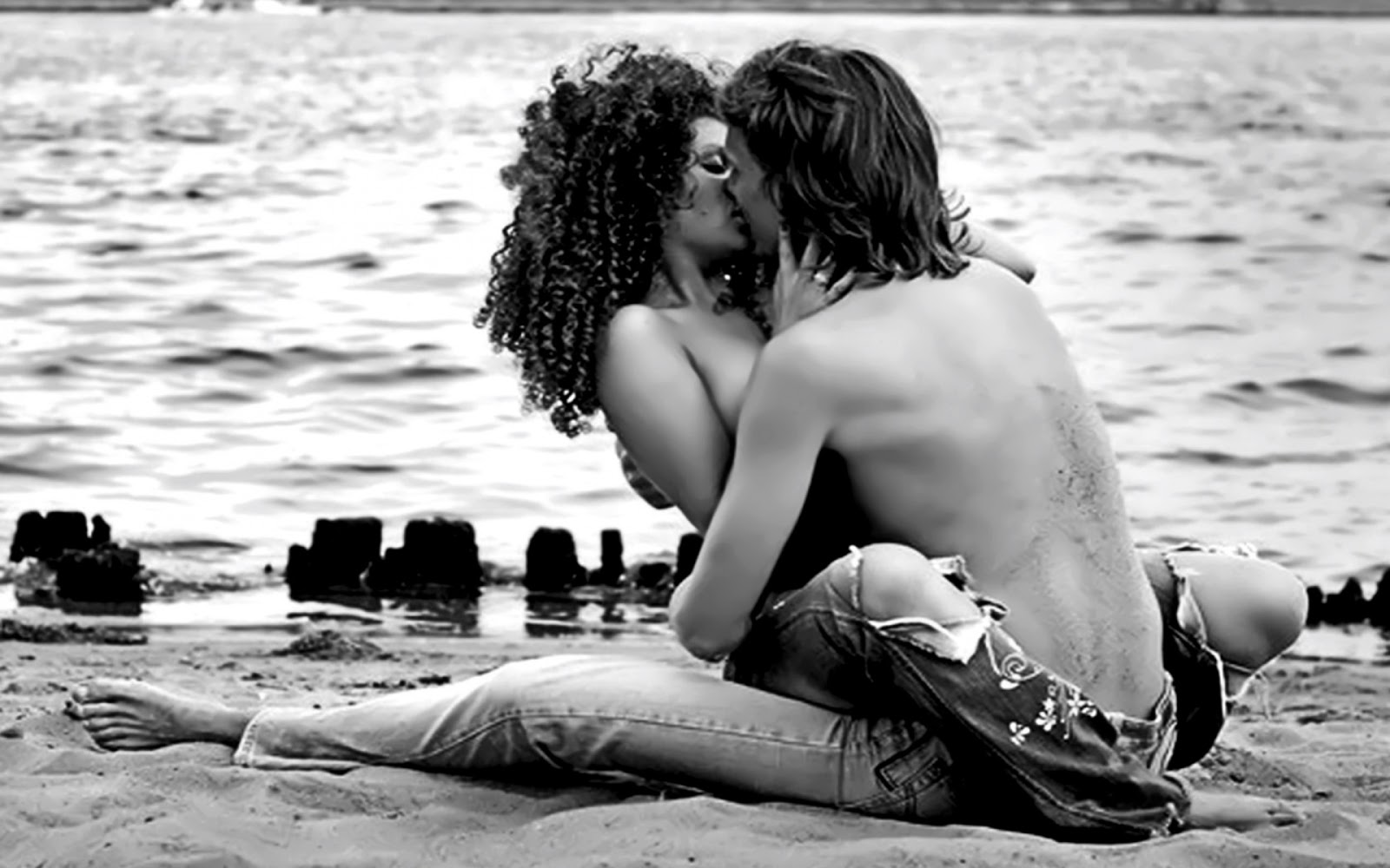 kiss on the beach.