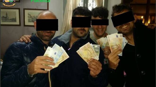 Piacenza, arrestati 7 carabinieri: "Reati impressionanti" - Reggiosera
