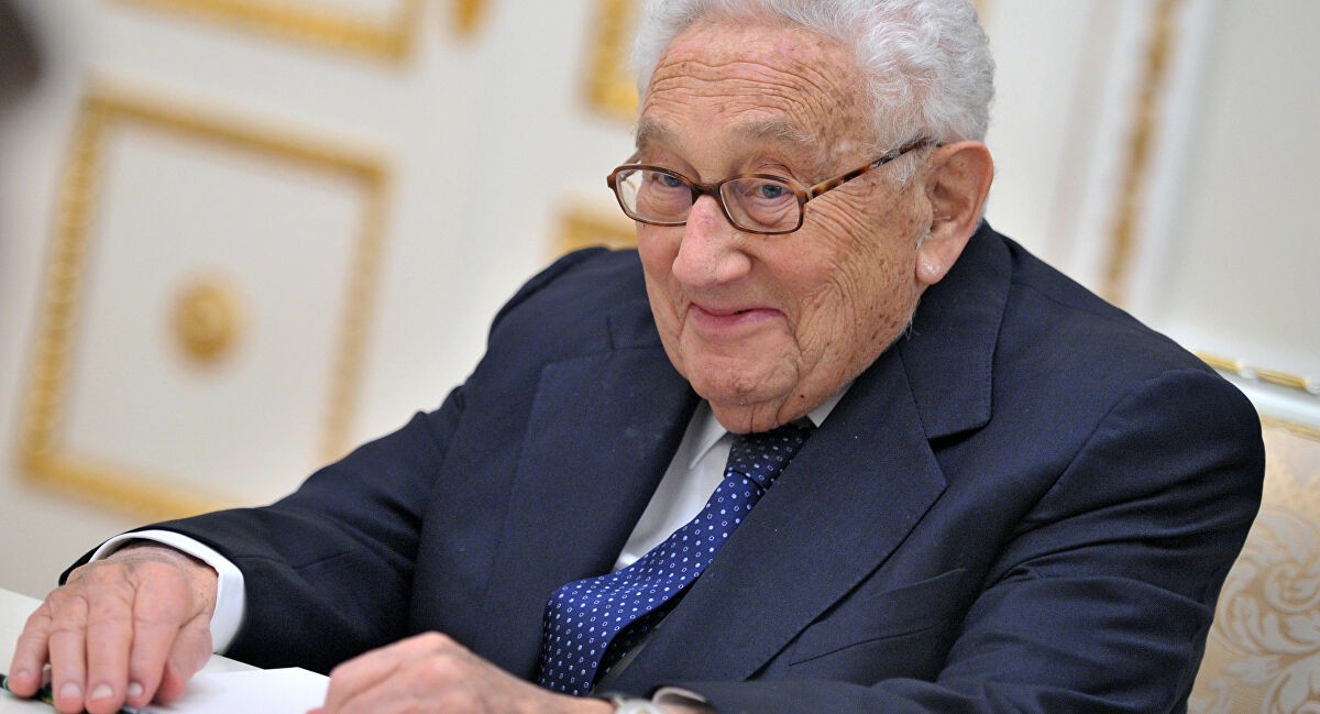 COVID-19 ed economia: Henry Kissinger chiede di tutelare "l'ordine mondiale neoliberale" - Sputnik Italia