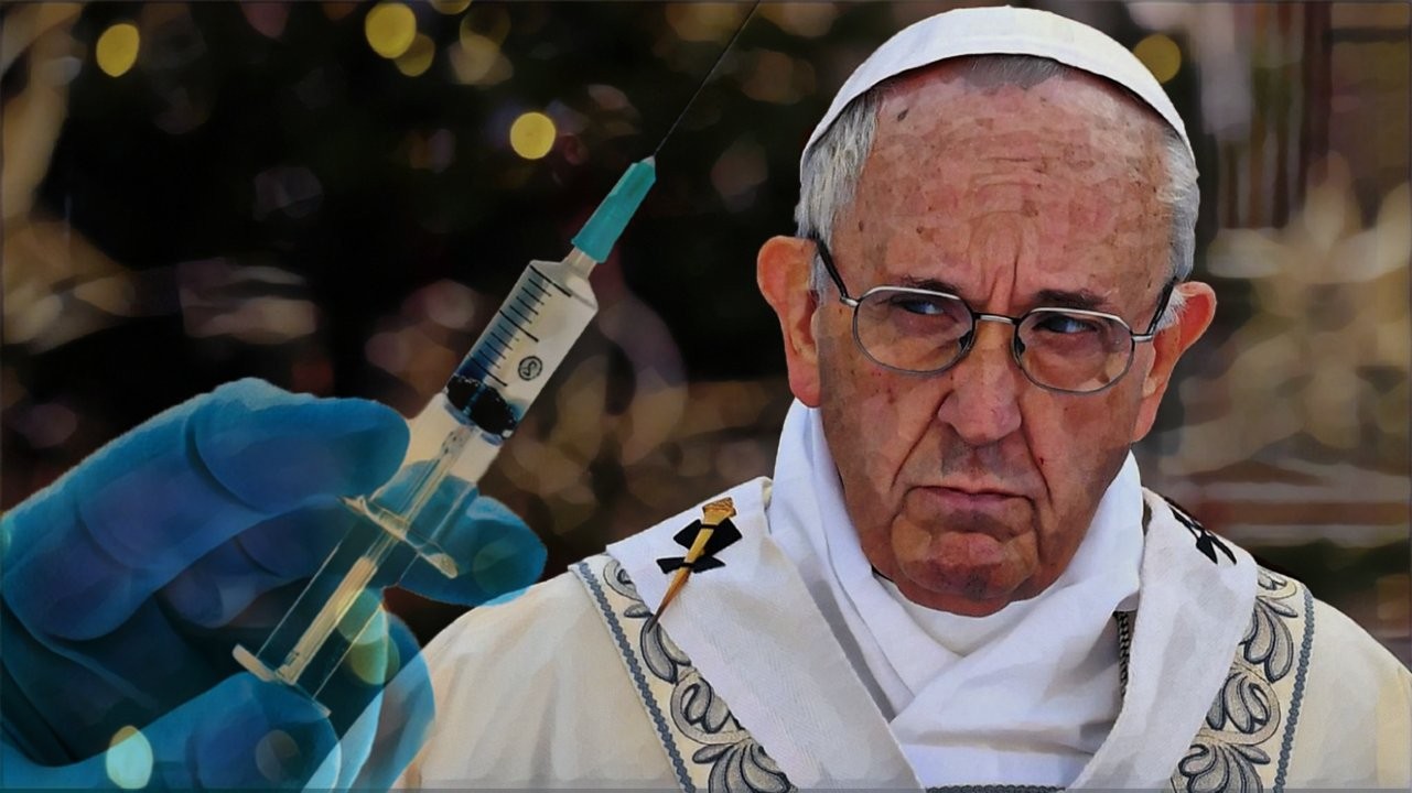 Papa Bergoglio falso e in cattiva fede: celebra i vaccini durante la messa di Natale... | Diego Fusaro