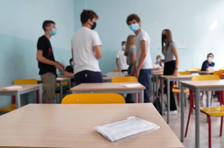 Scuola, Turi (Uil): &quot;vaccini o dad? Comitati hanno ragione, è discriminazione inaccettabile&quot;