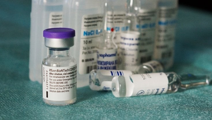 Vaccino Pfizer, ritardare la seconda dose può non essere indicato per chi ha un tumore - la Repubblica